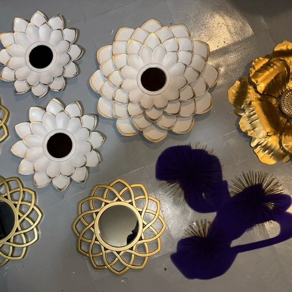 Gold and White Floral Wall Decor Set - Picture 2 of 3